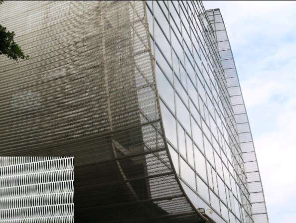 Architecutal mesh curtain wall